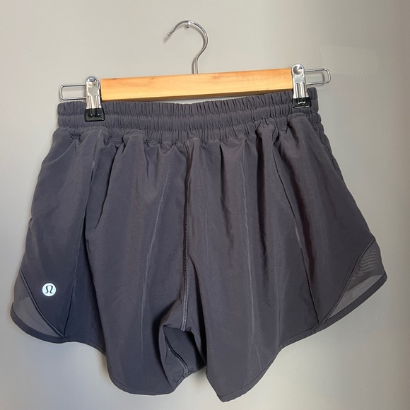 🍋Lululemon Hotty Hot Short - Picture 2 of 3
